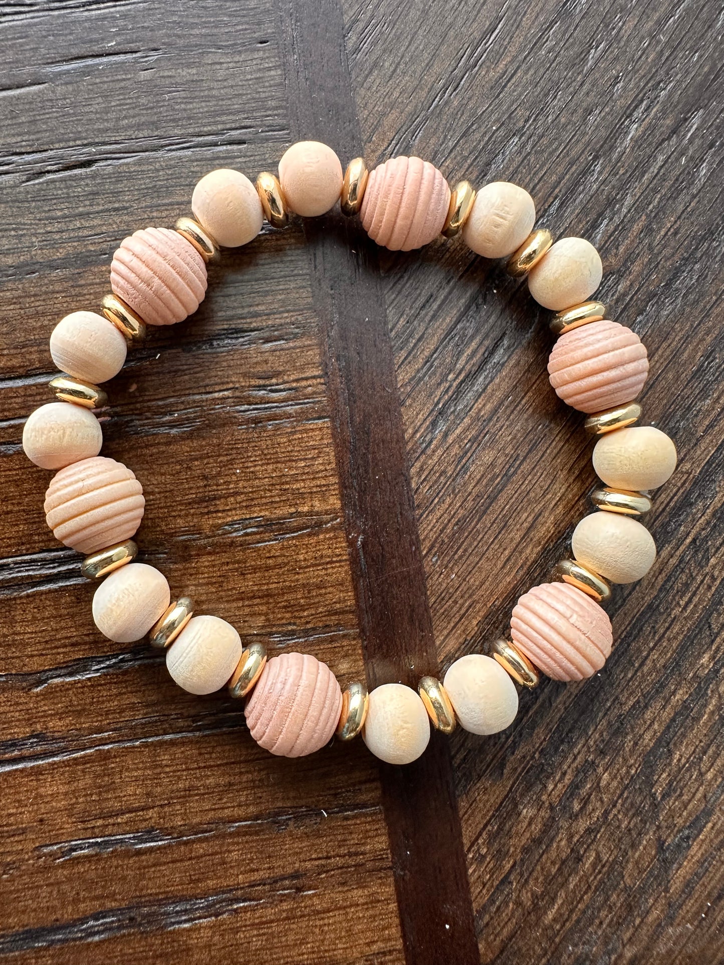Peach, Beige and Gold Beaded Bracelet