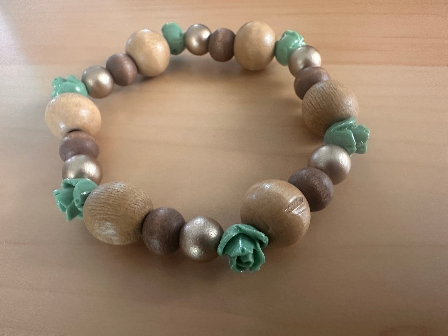Turquoise Colored Rose ,Gold and Tan Beaded Stretch Bracelet