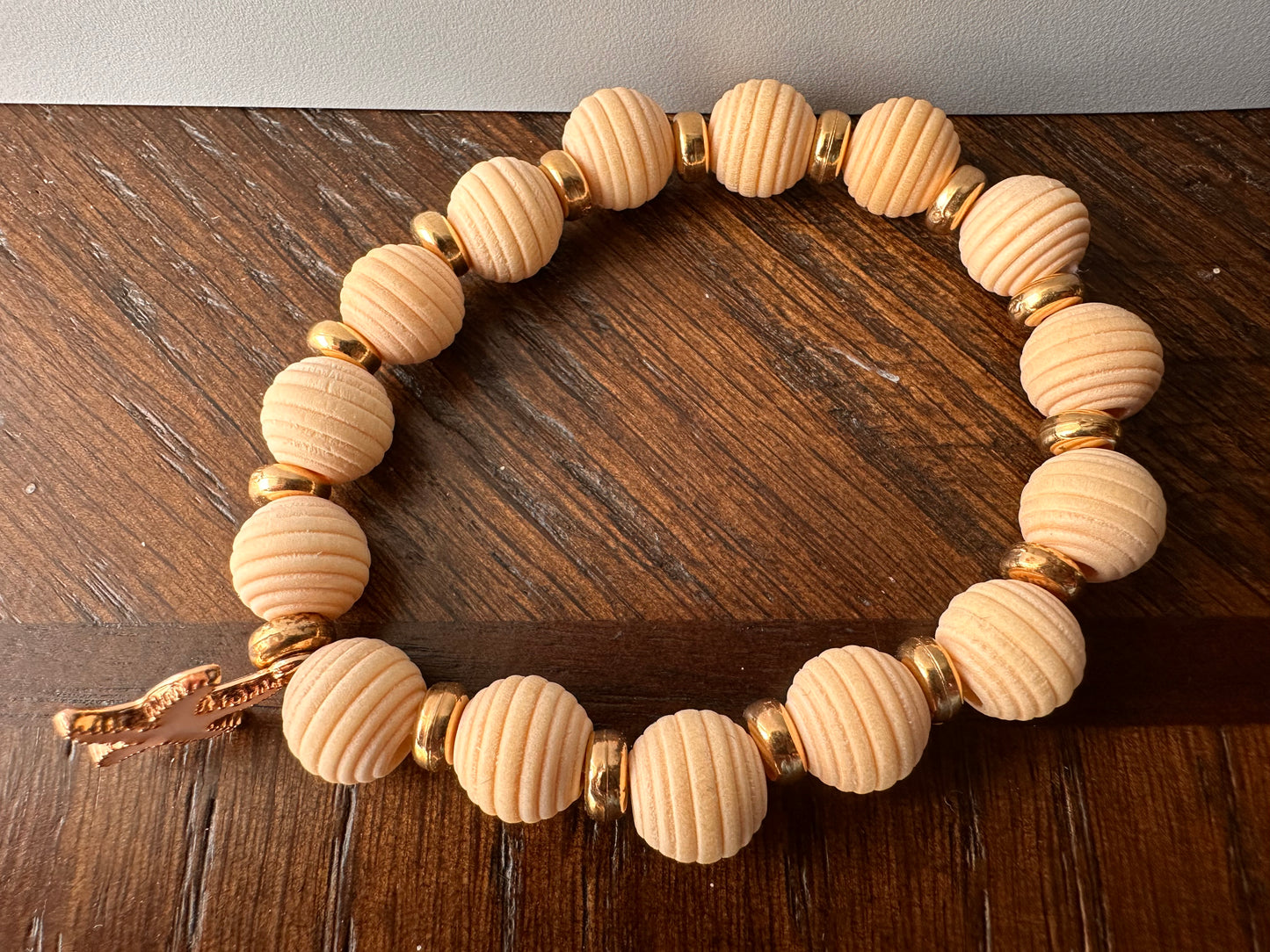 Cream and Gold Starfish Bracelet