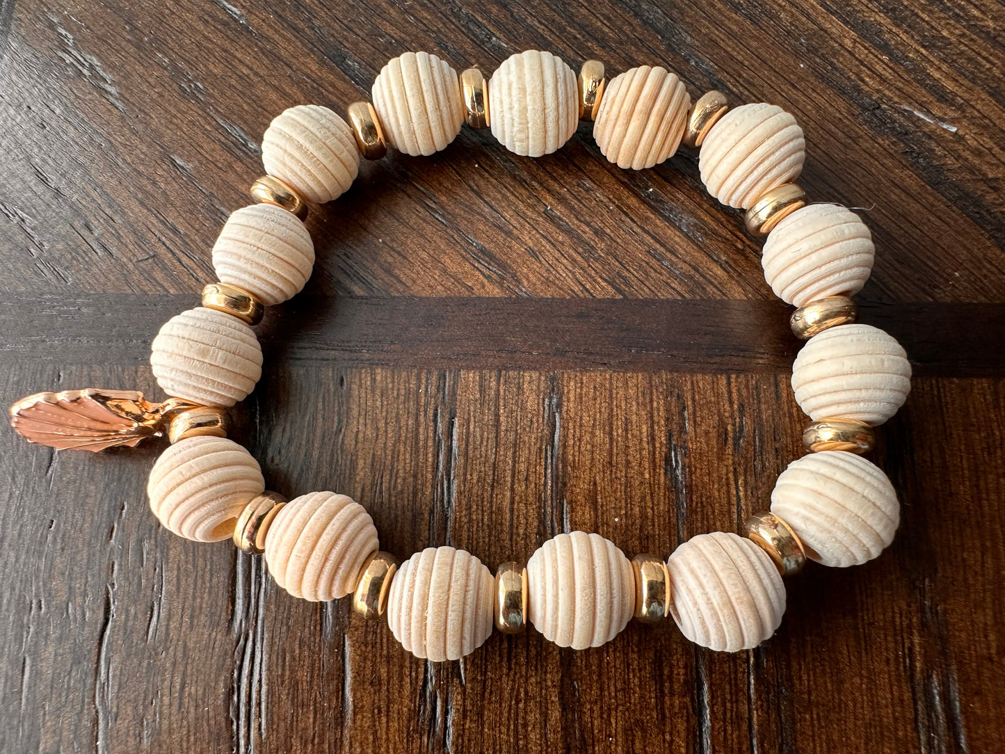Hand Strung Cream and Gold Sea Shell Bracelet