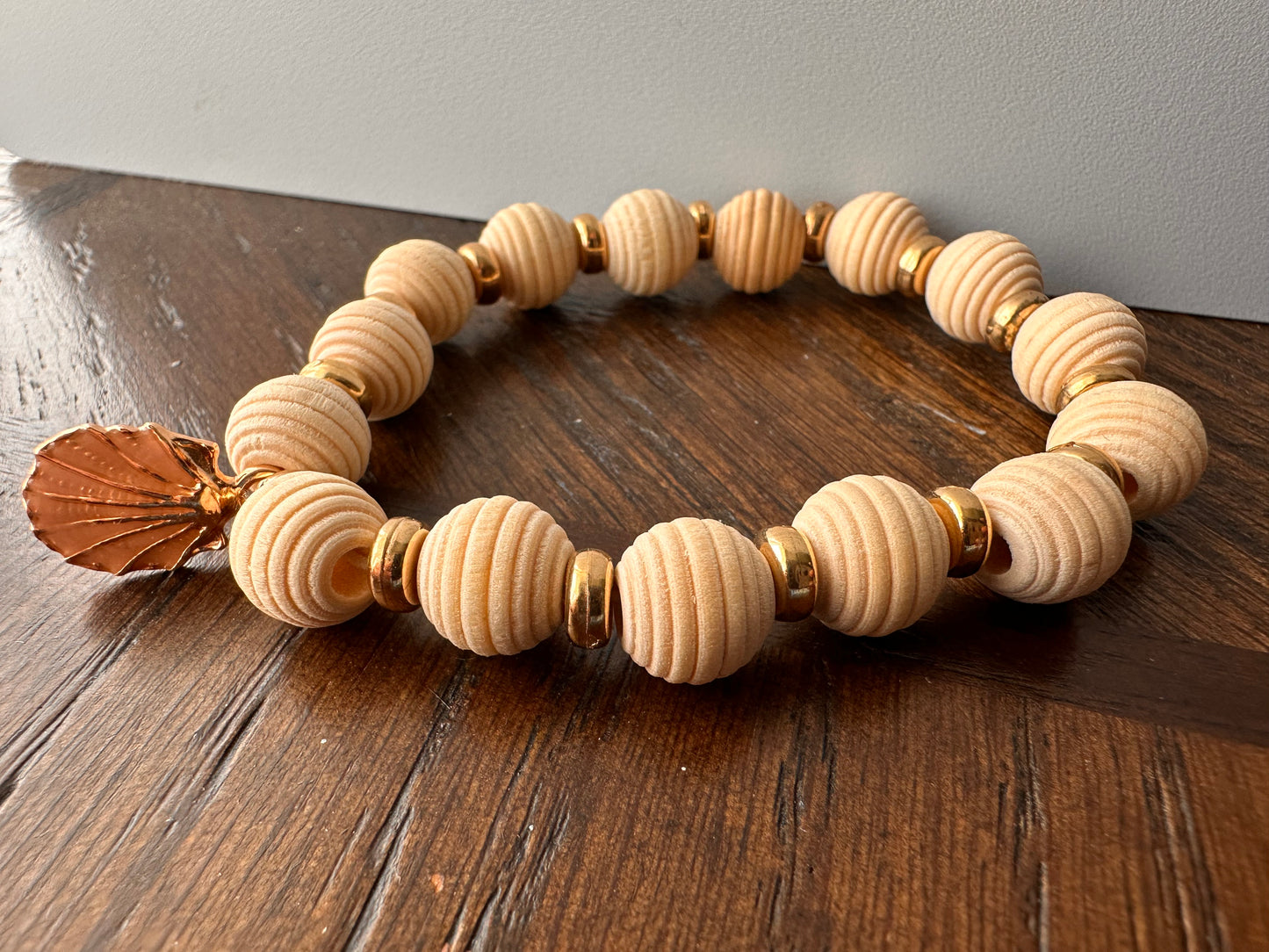 Hand Strung Cream and Gold Sea Shell Bracelet
